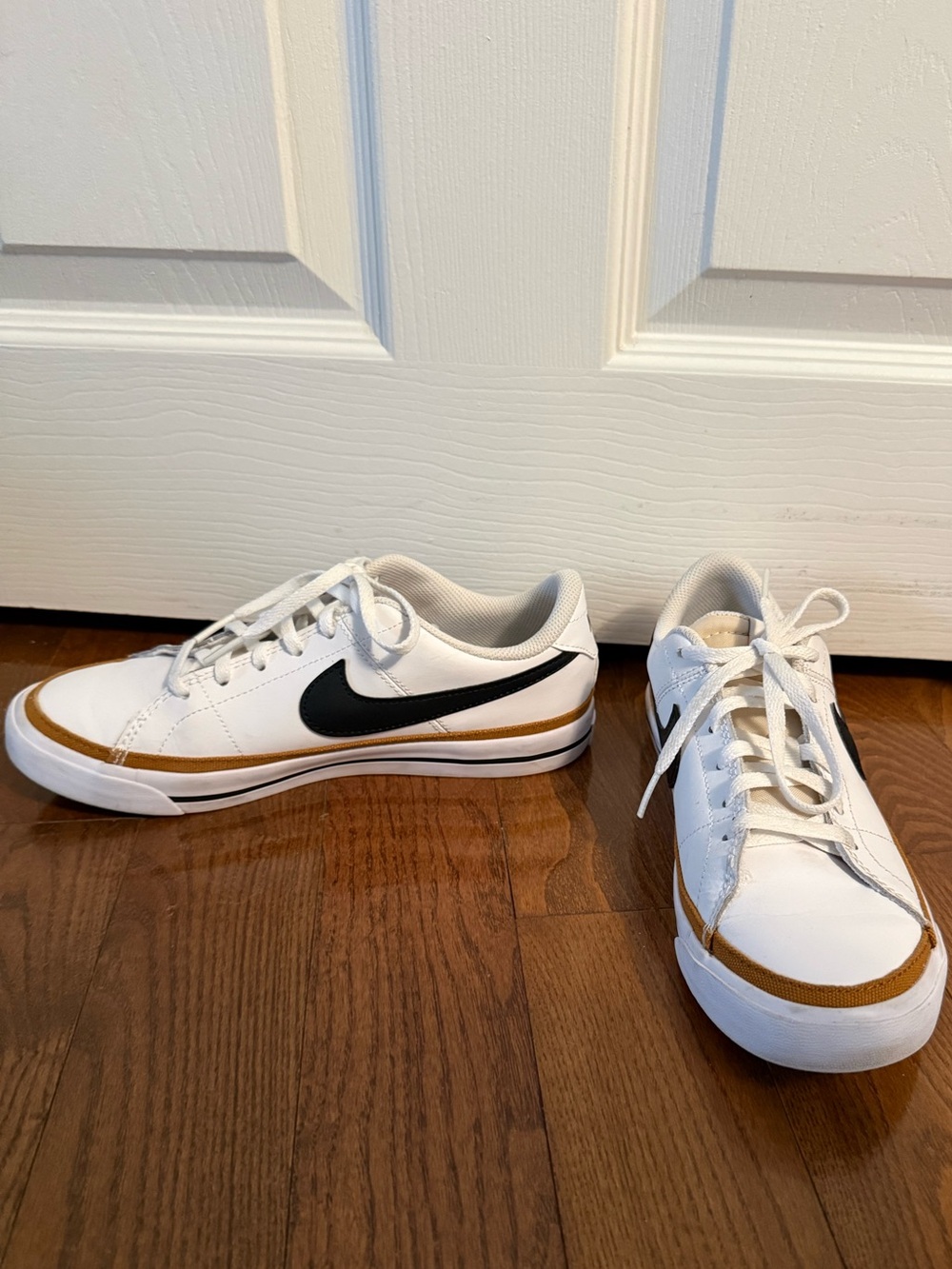 Nike Court Legacy